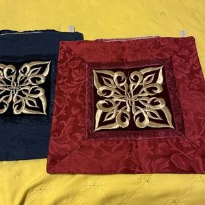 Holiday. Pillow cases (2). L’Artisan made in Lebanon.